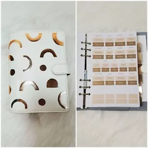 Kikki K Planner Diseño Estampado Dorado Cuero Blanco - Imagen 1 de 7