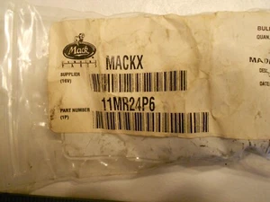 MACK, OEM, 11MR24P6, 20A, PUSH-IN CIRCUIT BREAKERS, 1980's to 2000's, PKG. OF 4 - Picture 1 of 4