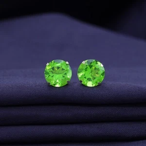 14K Solid Yellow Gold 8mm Round Peridot Solitare Stud Earrings with Push Back - Picture 1 of 8