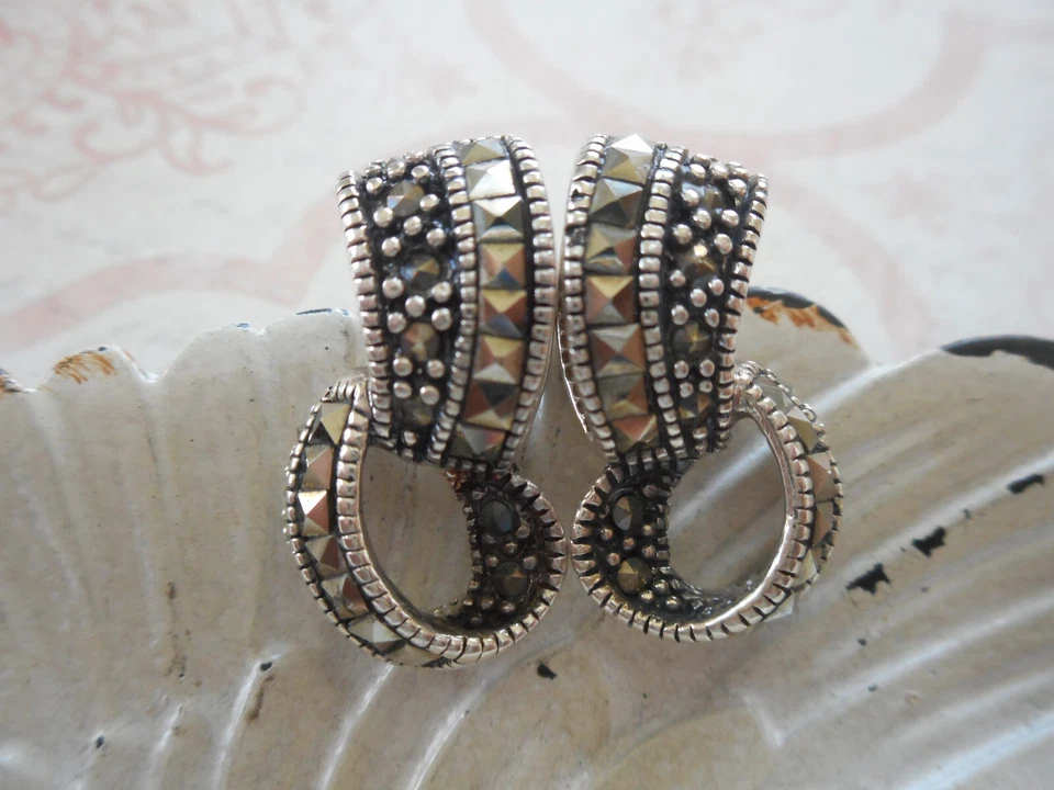 Pendientes colgantes exquisitos de plata de ley de marcasita 29CC3 Foto 1 de 4