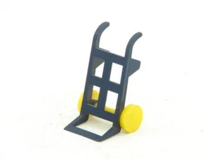 Marx O Gauge Plastic Hand Truck Dolly for the 5424 Pressed Steel Freight Depot - Picture 1 of 7