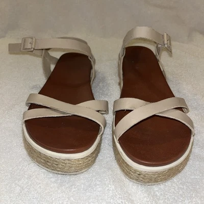 Mia Women's Size 8.5 Brown Leather Platform Buckle Sandals. Preowned Excellent - Image 1 of 4