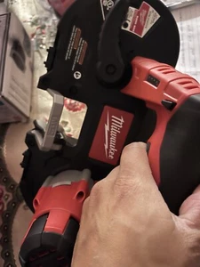 M12 Fuel 12V Lithium-Ion Cordless Compact Band Saw Tool-charger And Battery - Picture 1 of 3