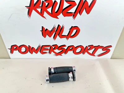 1999 HARLEY ELECTRA GLIDE HD Chrome Rubber Grips - Image 1 of 4