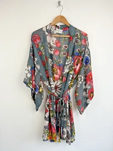 One Hundred Stars Kimono Grey Floral Belt Robe Bell Fluted Sleeve Cover Up - Picture 1 of 8