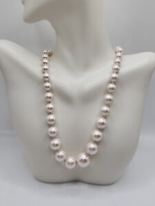 Vintage 24 Inch Faux Pearl Necklace Unbranded 1970-1980