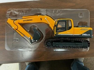 1/35th Scale Diecast Hyundai Robex 210LC-9 Excavator - Picture 1 of 6