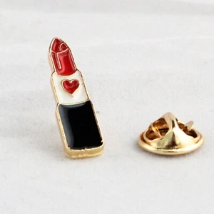 Rote Lippenstift Anstecknadel Brosche mit Emaille - ein modisches Statement für Make-up Liebhaber - Bild 1 von 5