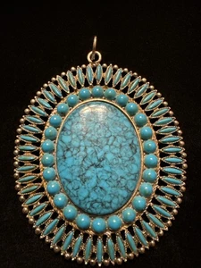 VTG Southwest Faux Turquoise Needlepoint Silvertone Costume Pendant (Lot# 430) - Picture 1 of 8