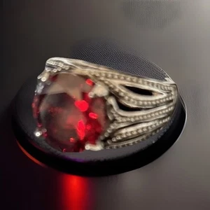 Vtg Premier Designs Deep Red Crystal Silver Plate Ring Ornate Findings Sz 8.5 - Picture 1 of 7