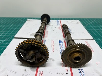 07-09 JUEGO DE PARES DE ÁRBOLES DE LEVAS CILINDRO DERECHO MERCEDES-BENZ X164 GL320 OM642 3,0 L OEM Foto 1 de 4