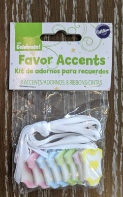 Pin de pañales para juego de grupo con acento de baby shower decoración onsie Foto 1 de 3