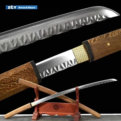 Katana afilada de acero doblada Damasco de calidad espada samurai japonesa lista para la batalla Foto 1 de 4