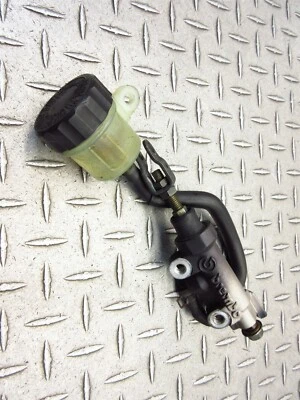 Yamaha FZ6 FZ6R FZ6RS 2005 04-09 depósito de cilindro maestro de freno trasero OEM Foto 1 de 4