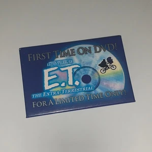 E.T. The Extra Terrestrial First Time on DVD Promo Button Pin 2x3 2002 Spielberg - Picture 1 of 2