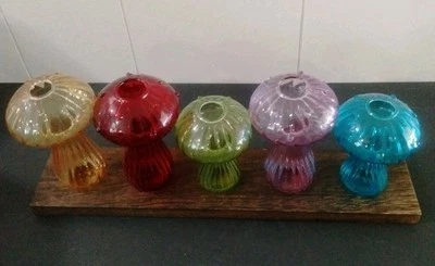 Juego de 5 mini jarrones de vidrio para setas con soporte de madera 4"-4,5" multicolor Foto 1 de 4