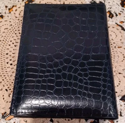 NEW FAUX CROCODILE BLACK PHOTO ALBUM 18 PAGES HOLDS 36 4X6/6X4 - Image 1 of 4