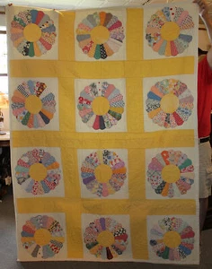 Antique Dresden Plate Pieced Quilt – 60″ x 82″ - Picture 1 of 7