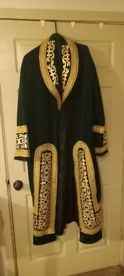 Bata kazaja para hombre Foto 1 de 2