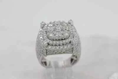 Anillo de compromiso real de plata de ley 925 con racimo de moissanita de corte redondo de 4 quilates para hombre Foto 1 de 4