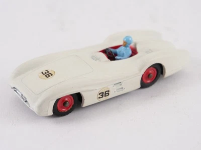 Dinky Toys GB N° 237 Mercedes-Benz Auto Da Corsa 1/43 - Immagine 1 di 4