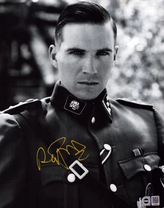 Ralph Fiennes Signed 11x14 Photo Schindler's List Amon Goth SWAU - Picture 1 of 1