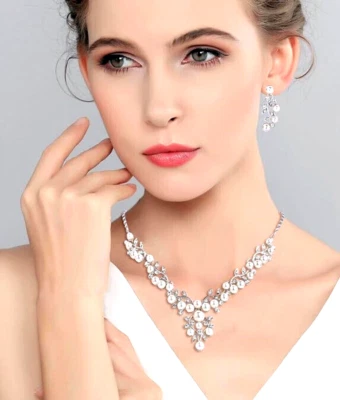 Conjunto de pendientes collar jardín hoja cristal brillante Betsey Johnson bolsas de regalo gratis Foto 1 de 4