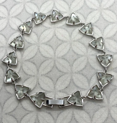 Pulsera Kendra Scott Perry Eslabones En Gris Ilusión Triángulo Tono Plata Foto 1 de 4