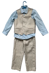 Boys 3c. Suit Outfit size 5 T Pants Shirt Vest Graduation outfit - Picture 1 of 6