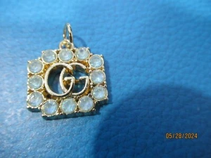 GUCCI  ZIP PULL  CHARM 21X20MM gold tone METAL  BLUE CRYSTALS THIS IS FOR 1 - Picture 1 of 3