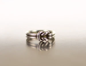 James Avery Knotted Lovers Ring (Size 8) - Picture 1 of 4