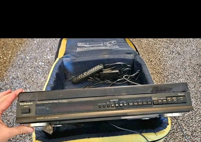 Technics SL-PC25  5 Disc CD Changer Player With Remote And Case - Image 1 of 1