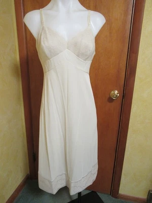 DE COLECCIÓN VANITY FAIR MARFIL ANTRON III NAILON ENCAJE GASA DESLIZAMIENTO COMPLETO 34 L SISSY Foto 1 de 4