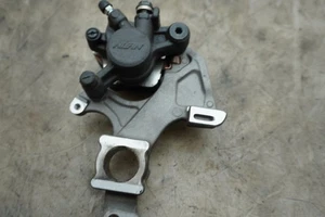 23 SUZUKI GSXR 1000 REAR BRAKE CALIPER E-5428 - Picture 1 of 7