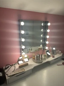 Spiegel mit Beleuchtung von Ikea für den Schminktisch - Bild 1 von 3