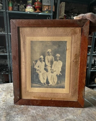 Old Vintage Decorative Original Black & White Indian Family Man Photo Framed - Image 1 of 4