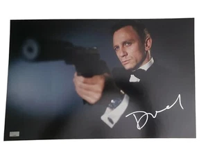 Daniel Craig signed 007 James Bond 11x17 Celebrity Authentics - Picture 1 of 2