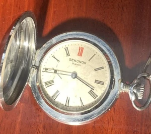 Vintage Seconda 18 Jewels Full Hunter Pocket Watch Working - Picture 1 of 12