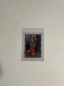 1994-95 Topps Embossed - Michael Jordan #121 HOF - Picture 1 of 2