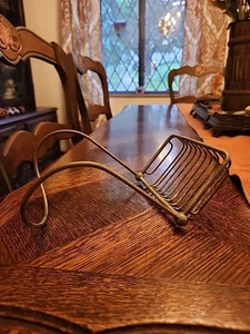Vintage Wire Metal Soap Holder Dish Basket Claw Foot Tub - Picture 1 of 11