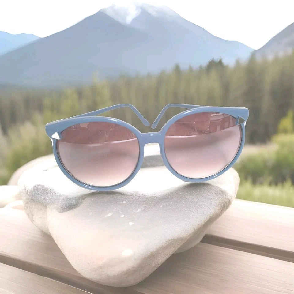 Gafas de sol de diseñador para mujer marco azul rosa lentes talla grande venta al por menor $100.00  Foto 1 de 4