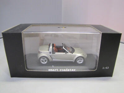 smartware - Minichamps - smart roadster champagne remix - 1:43 - Bild 1 von 2