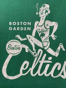 Moonlight Graham Boston Celtics Clover Basketball NBA Y2K T-Shirt Large 22x25.5 - Picture 1 of 7