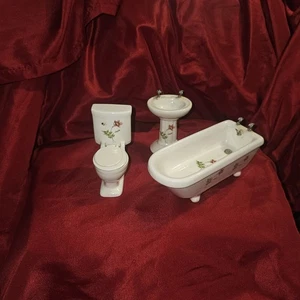 Vintage Puppenhaus Badezimmer Stand Waschbecken, Fußwanne und Toilette Porzellan - Bild 1 von 14
