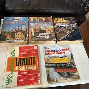 Walters HO 1997/1999/2000 Scale Model Railroad Reference & Layout HO Scale Book - Picture 1 of 24