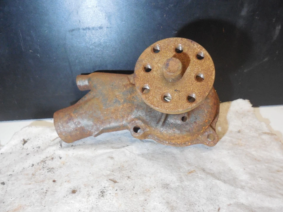 Airtex Engine Water Pump 304S4  AW-1110 for 1975-1977 Chevrolet Chevy C10 C20 - Image 1 of 4