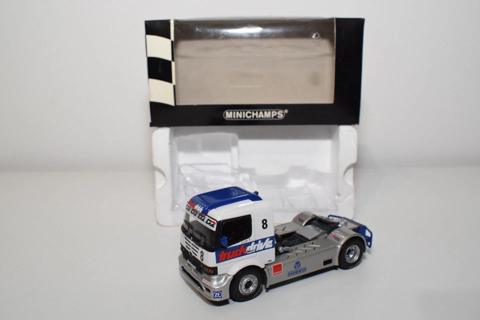 B81 1:43 MINICHAMPS 439 980308 MERCEDES-BENZ RACING TRUCK TEAM M-RACING MIB - Photo 1/4