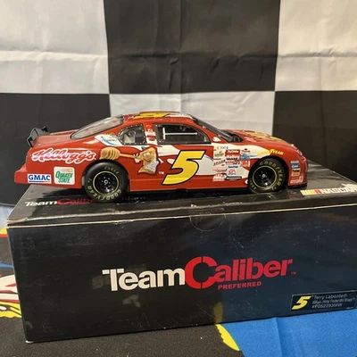Terry Labonte #5 Frosted Mini Wheats 2001 Monte Carlo Team Caliber 1:24 Diecast - Image 1 of 4