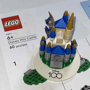 LEGO Disney Mini Castle 100 Anniversary Mini Build Store Exclusive 6470860 - Picture 1 of 3