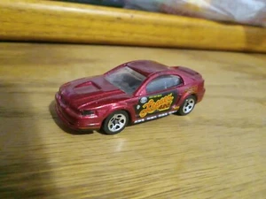 1999 99 Ford Mustang GT Sammlerstück Maßstab 1:64 Diecast Diorama Modell - Bild 1 von 7